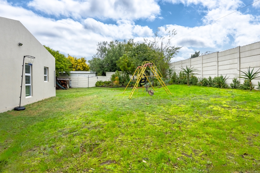 4 Bedroom Property for Sale in Wellway Park Western Cape